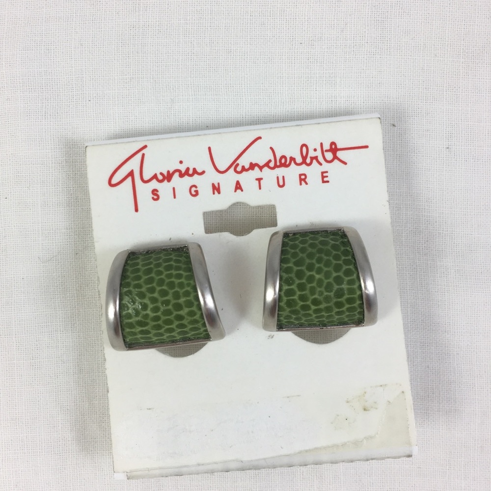 Gloria Vanderbilt Signature Clip Back Earrings